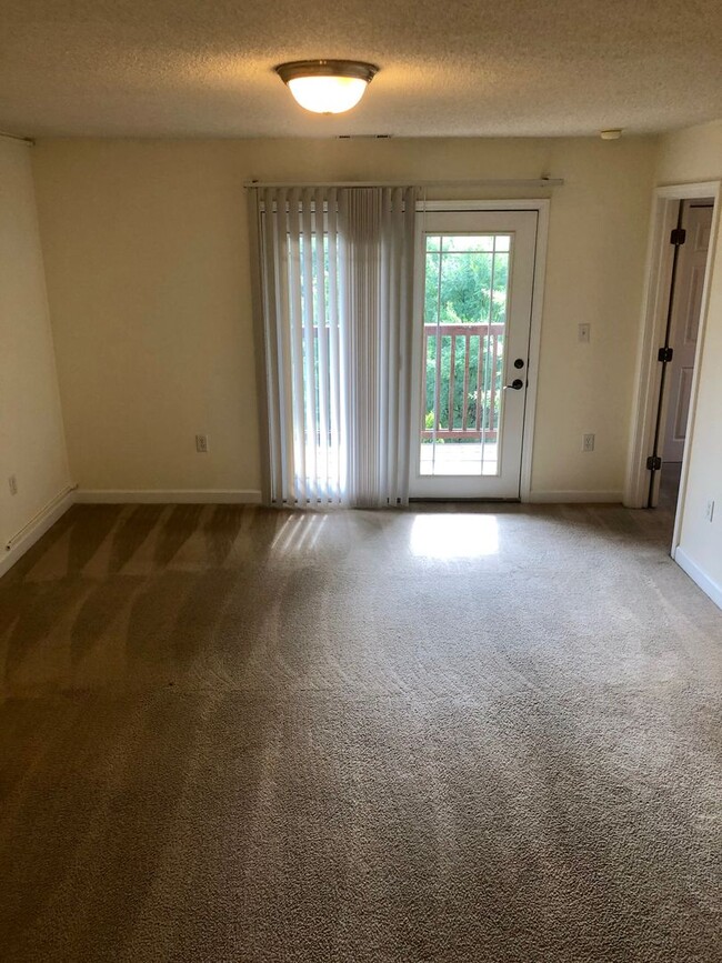 Building Photo - 431 Harts Cove Way