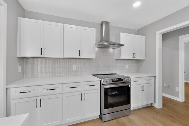 Building Photo - Beautifully Renovated Home In Carrollton Ready For Move-in