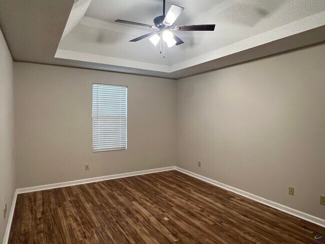 Building Photo - 536 Loblolly Ln