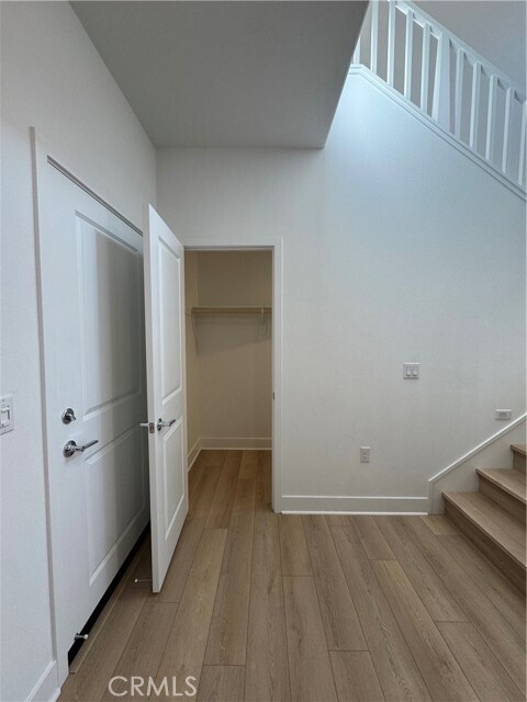 Building Photo - 436 Loon