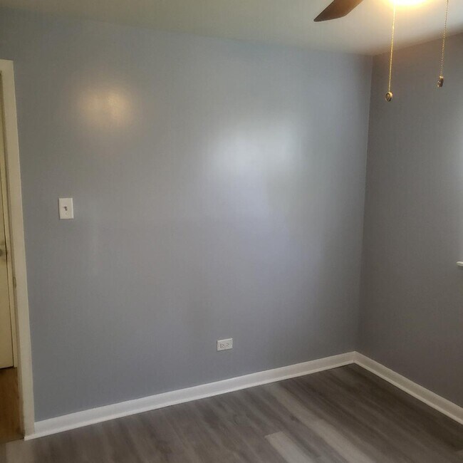 Building Photo - 14449 Van Buren St