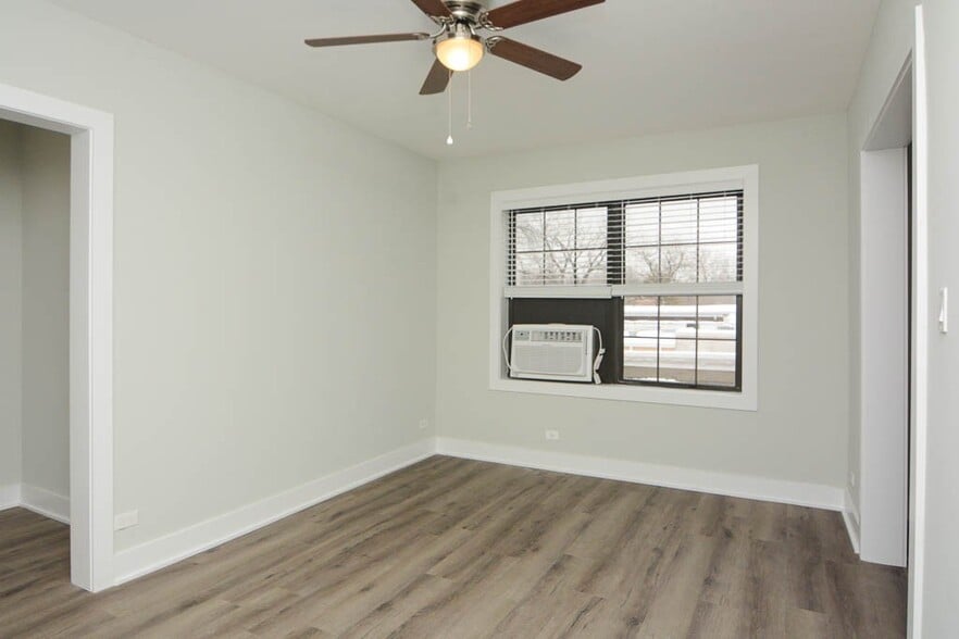 Building Photo - 730 St Johns Ave