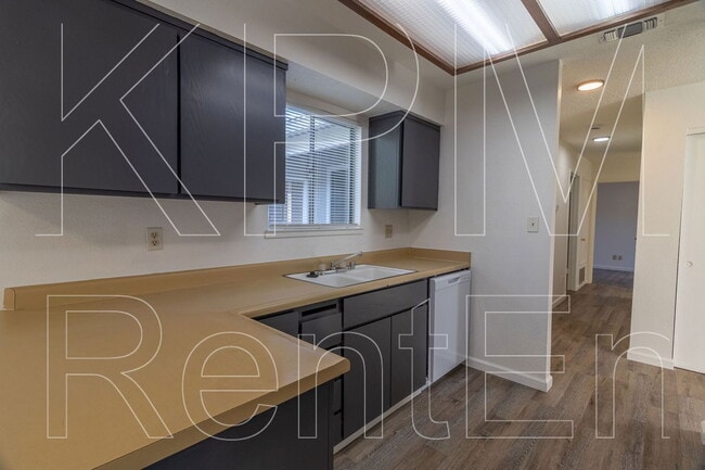 Building Photo - 8413 Neubourg Dr