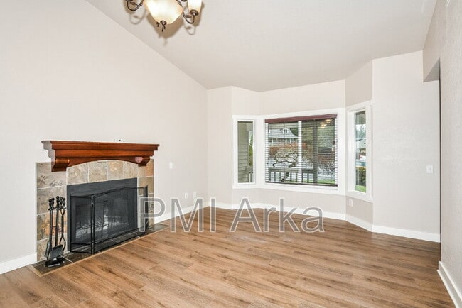 Building Photo - 320 166th Pl SE