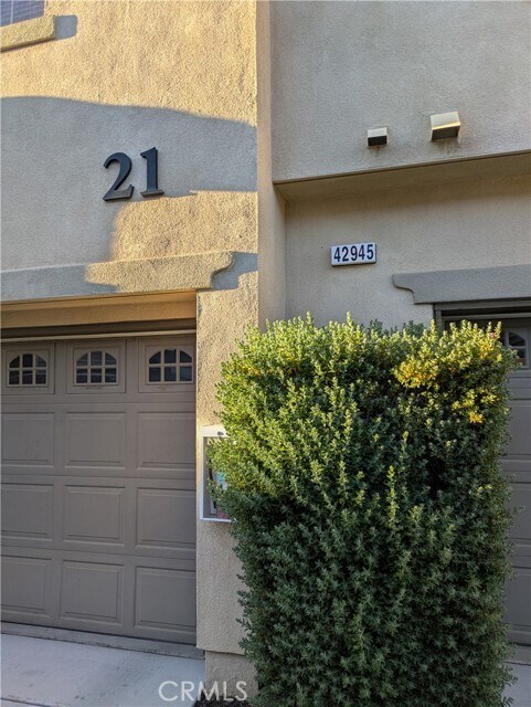 Building Photo - 42945 Avenida Amistad