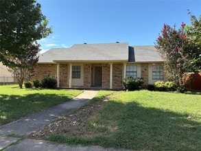 Building Photo - 455 Everest Ct