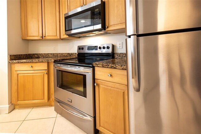 Building Photo - 10401 W Broward Blvd