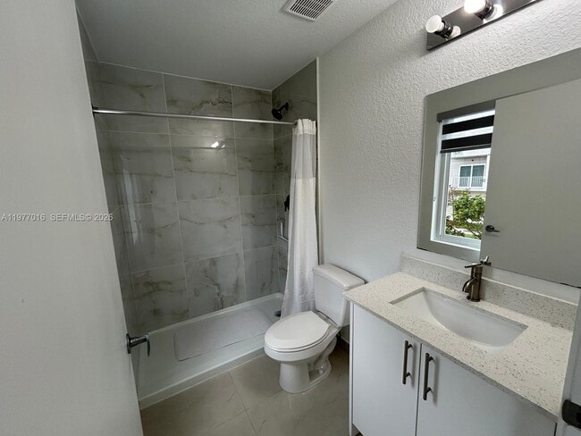 Building Photo - 25814 SW 144th Ct