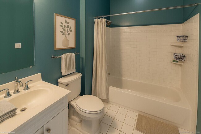 Building Photo - 850 E Main St