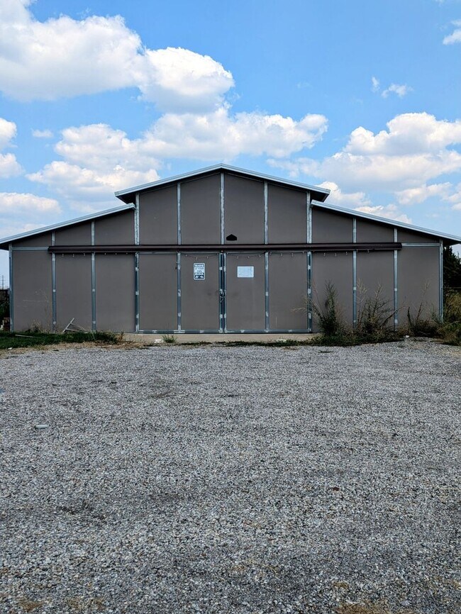 Building Photo - 2045 Weston Rd