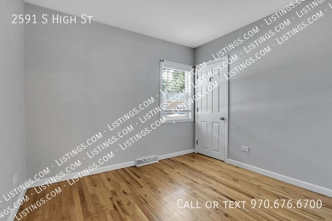 Building Photo - 2591 S High St
