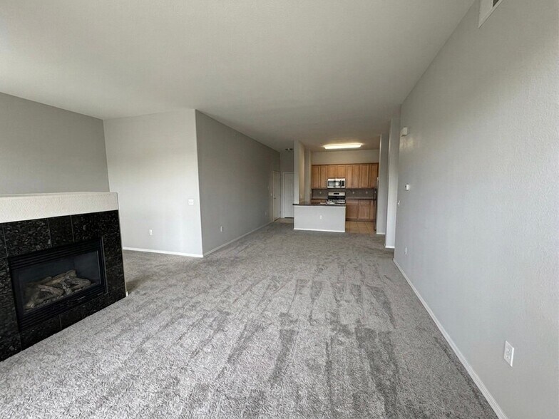 Building Photo - 8489 Canyon Rim Cir