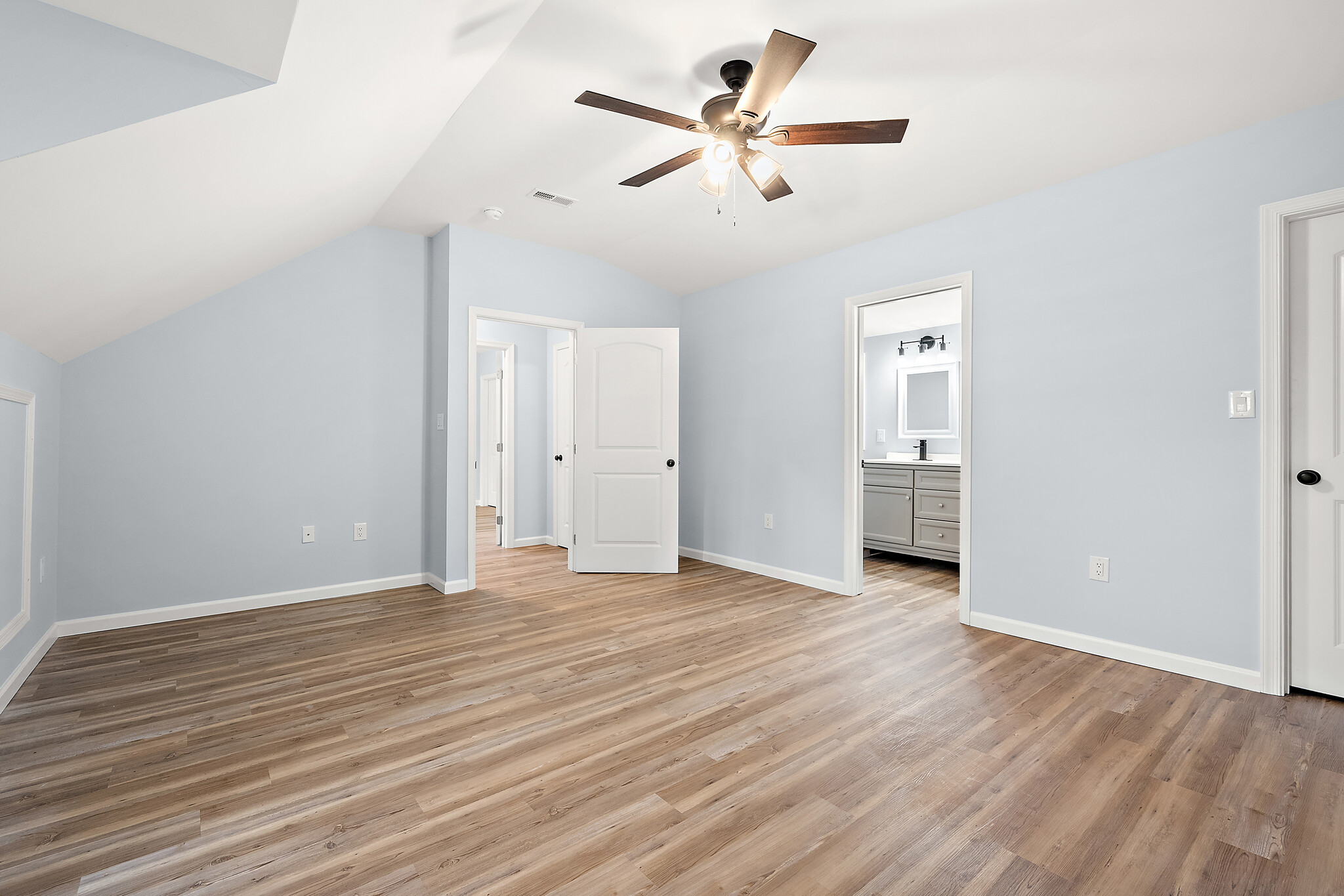 Building Photo - 1201 Tuscola Ave