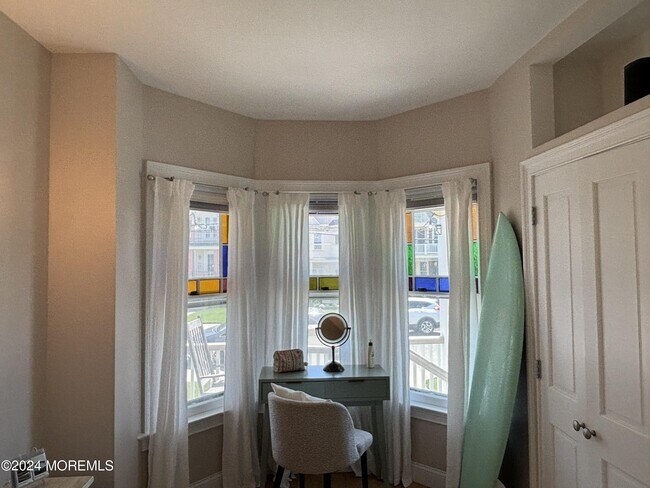 Building Photo - 7 Abbott Ave