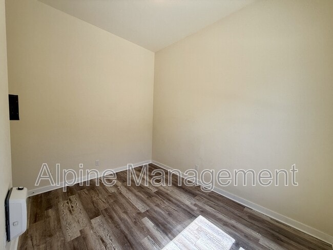 Building Photo - 2315 Mission St