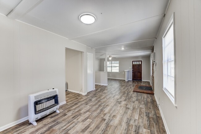 Building Photo - 711 Cherokee Dr