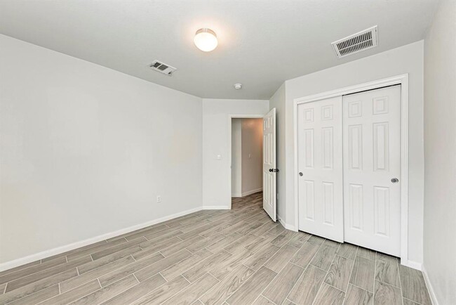 Building Photo - 233 Wallops