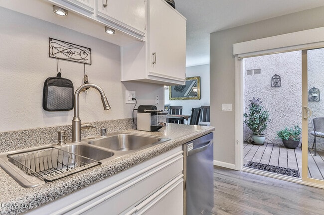 Building Photo - 342 Via Colinas