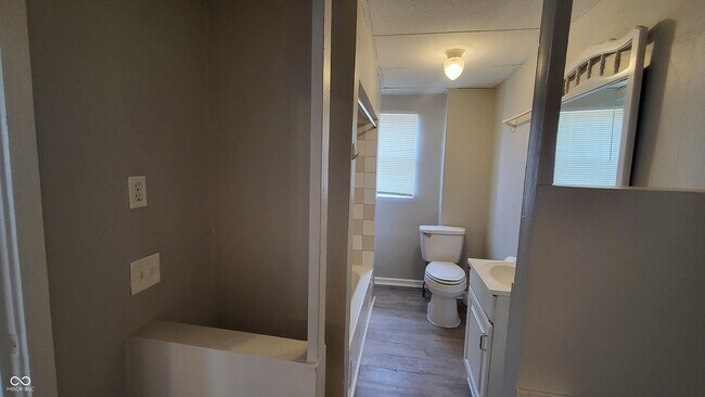 Building Photo - 3617 Unit A Upper Brookside Parkway South Dr