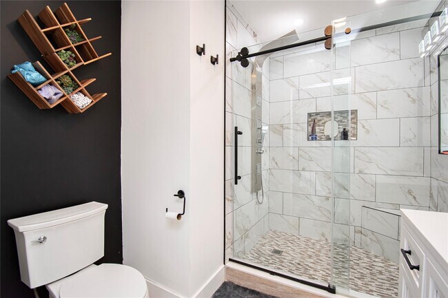 Building Photo - 6557 Country Wood Way