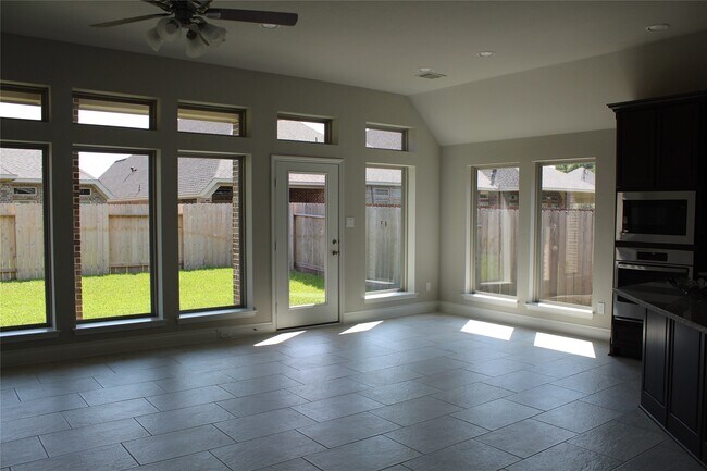 Building Photo - 1335 Paradise Creek Ln