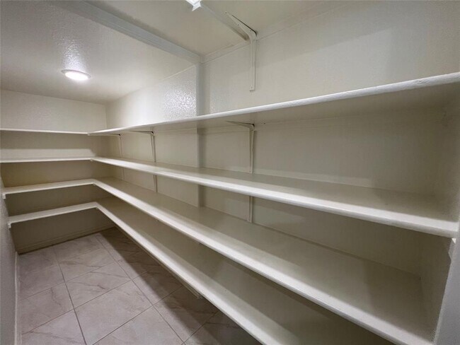 Building Photo - 345 Fannin Battleground Ln