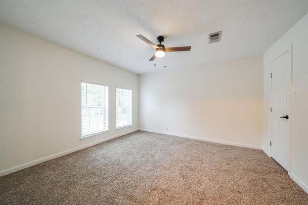 Building Photo - 802 Mary Ann Dr