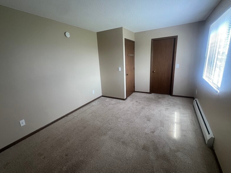 Building Photo - 2120 Valleyhigh Dr NW