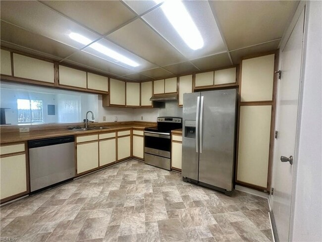 Building Photo - 255 Mannings Ln