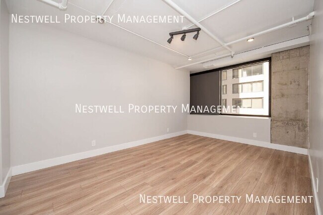 Building Photo - 44 W Broadway