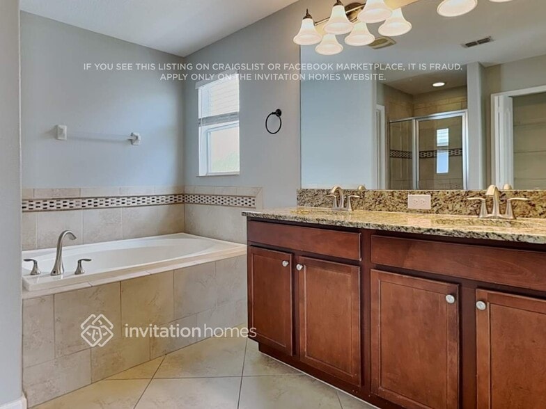 Building Photo - 1830 Thetford Cir