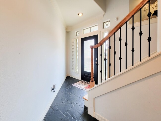 Building Photo - 1421 Bremond St