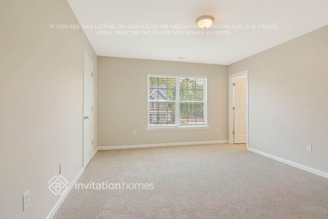 Building Photo - 920 Lakemont Dr