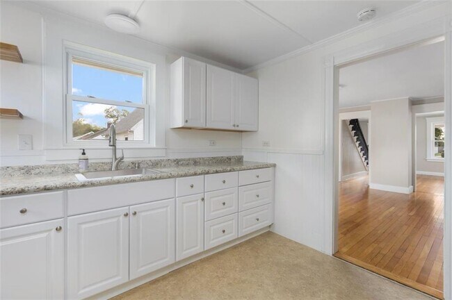 Building Photo - 3461 Kingstown Rd