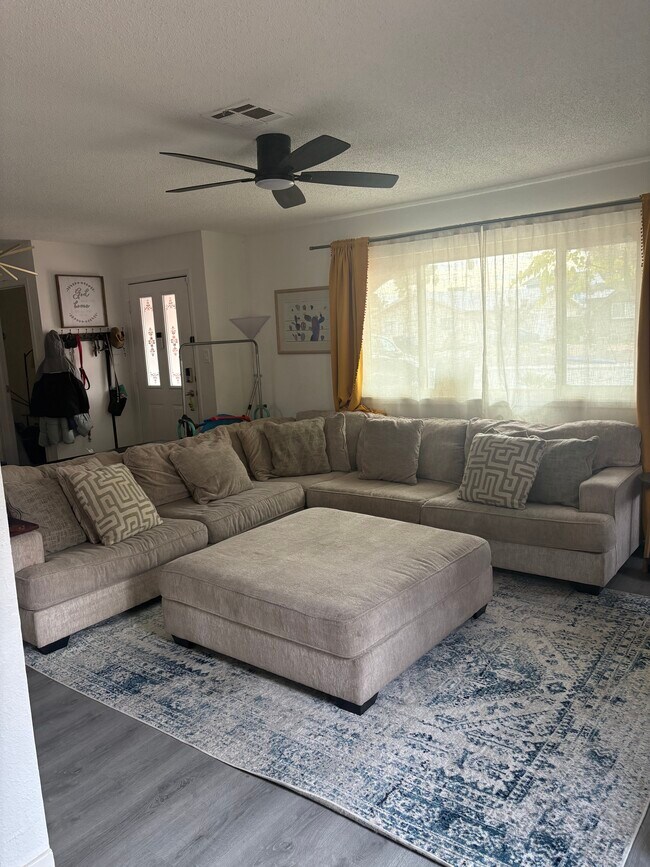 Building Photo - 3397 Bancroft Cir