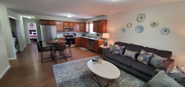 Building Photo - Great new construction fully furnished and...