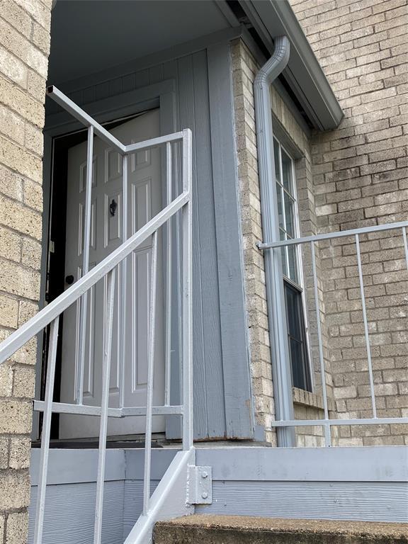 Building Photo - 7400 Bellerive Dr