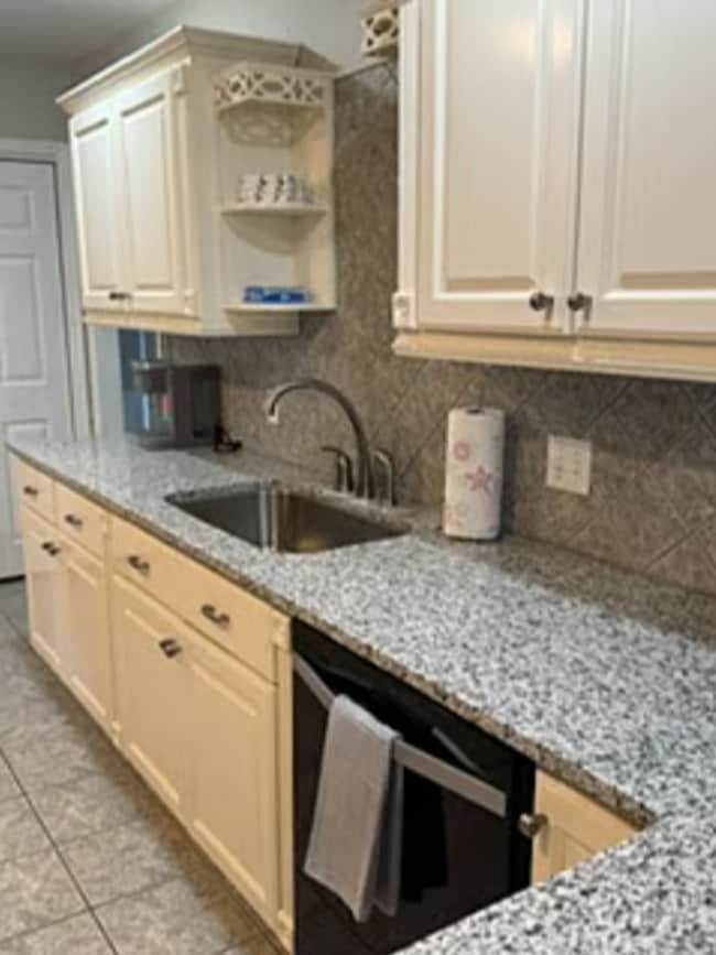 Building Photo - 4455 Summit Cir