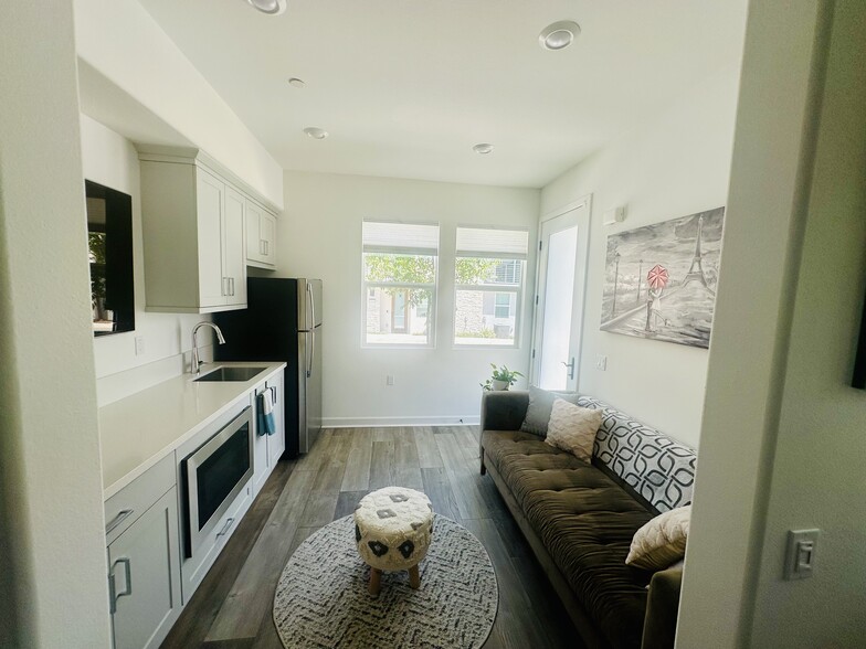 Building Photo - 10405 Galen Way