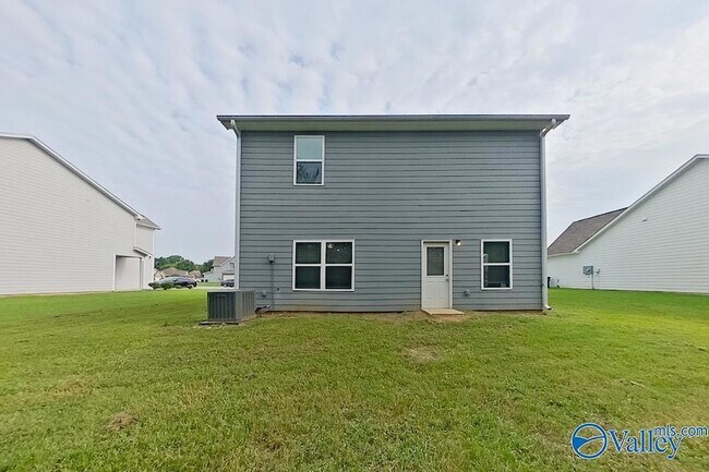Building Photo - 1044 Pilgrim Ln