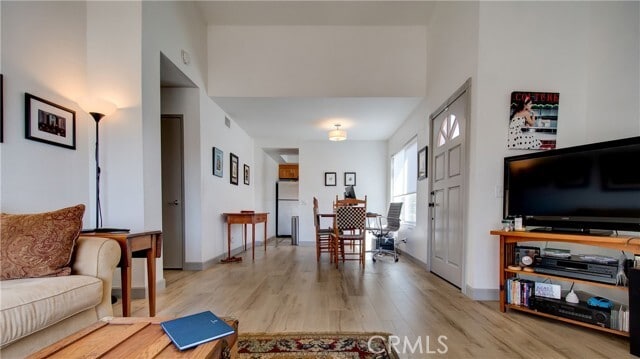 Building Photo - 573 Springbrook N