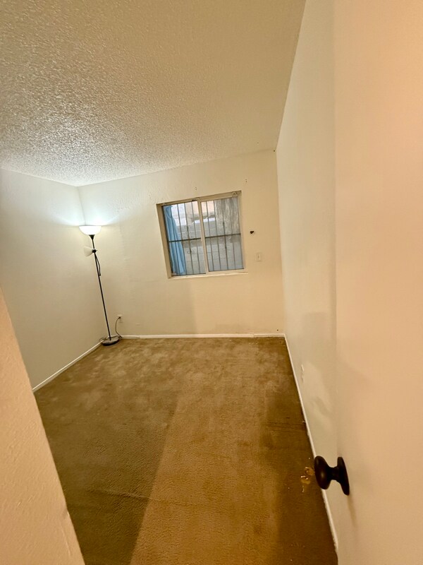 Building Photo - 1215 Coach Ln