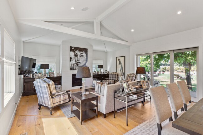 Building Photo - 760 Zinfandel Ln