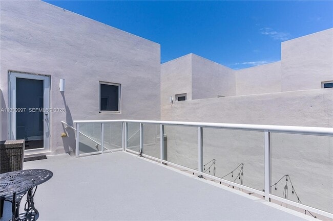 Building Photo - 6410 NW 105th Pl