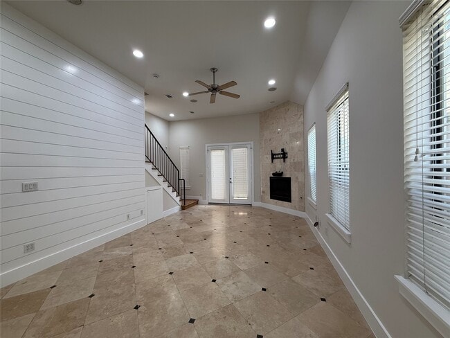 Building Photo - 1608 Patterson St