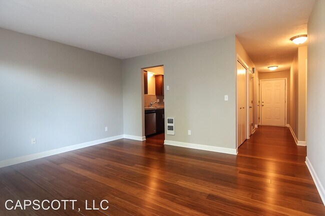 Building Photo - 2821 SE 50th Ave