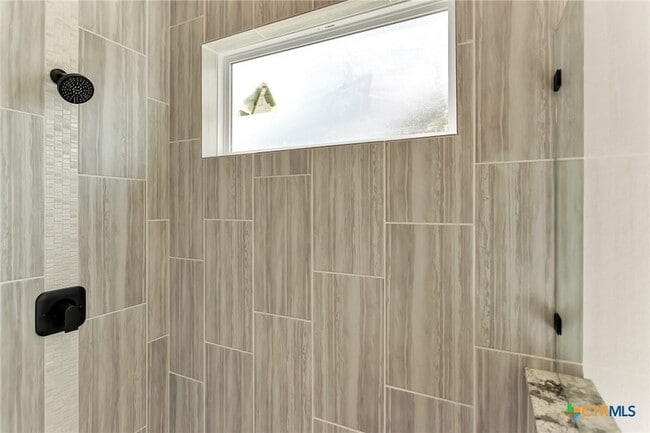 Building Photo - 102 Prairie