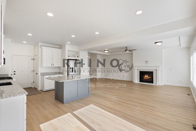 Building Photo - 14291 S Ashvale dr