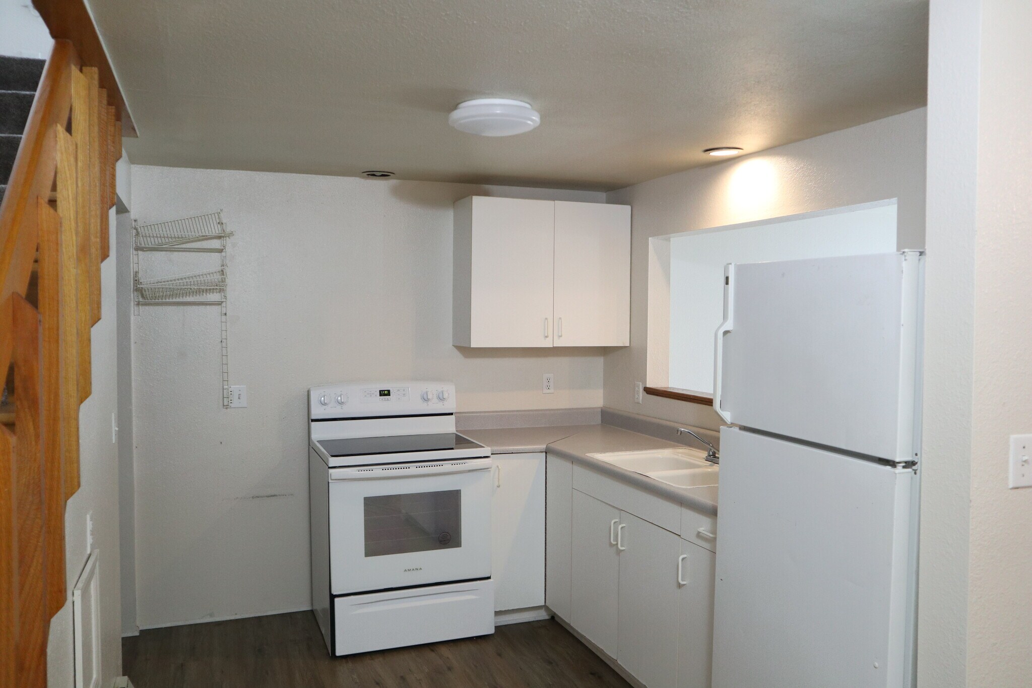 Building Photo - 228 3rd St
