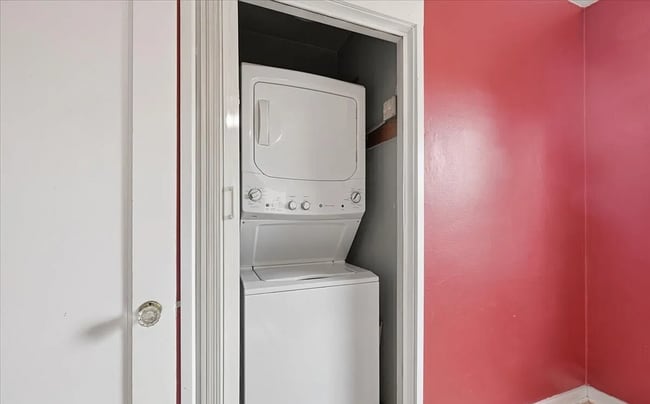 Building Photo - 3bed/1 bath near Point Defiance ** MOVE IN SPECIAL! **